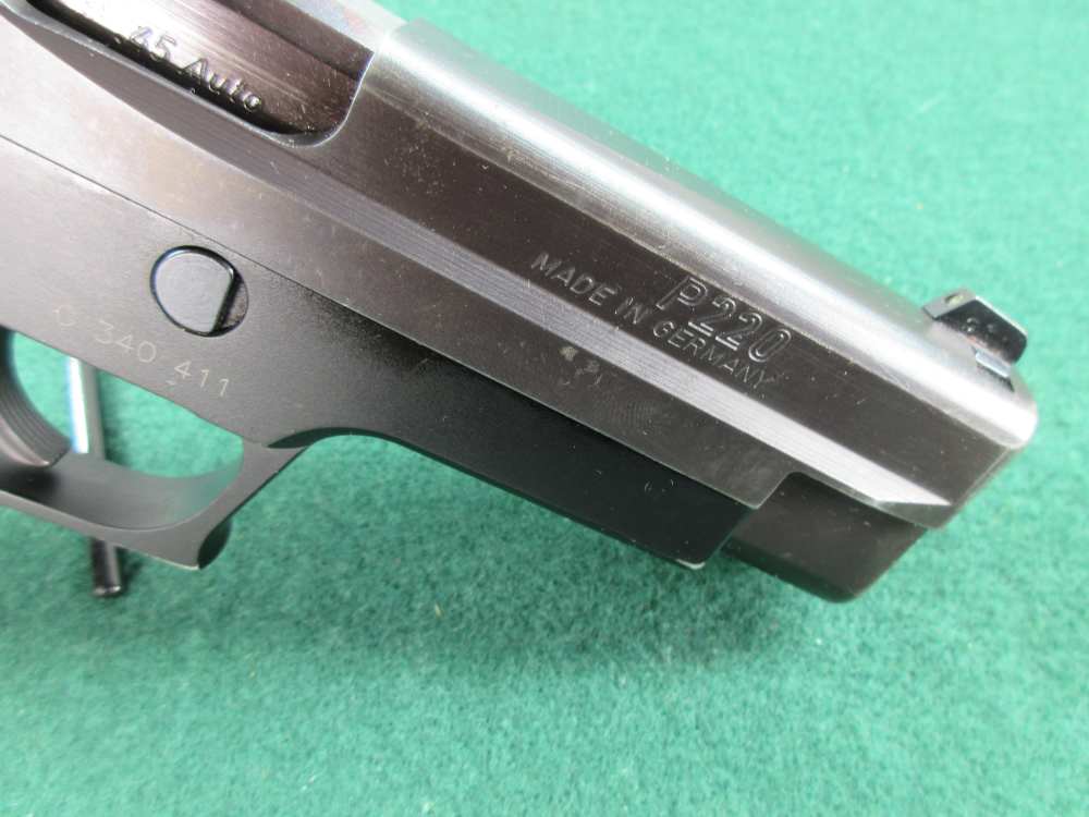 Sig Sauer P220 Pistol .45 Auto; 4.5" brl-img-5