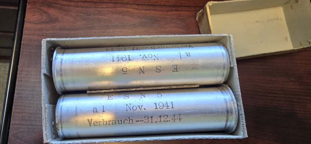 Orginal box of 10 luftwaffe E.S.N..dated 1941-img-5