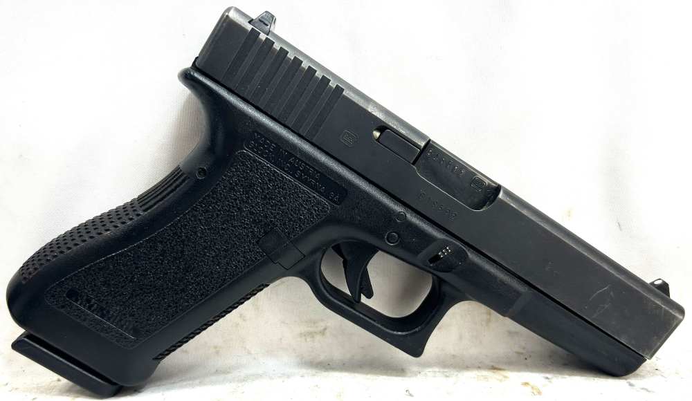 Glock Model 22 Gen 2 Semi-Automatic 40S&W Pistol – USED-img-1