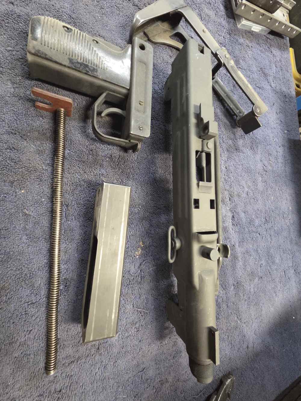 Uzi semi auto receiver 9mm  century arms . -img-1