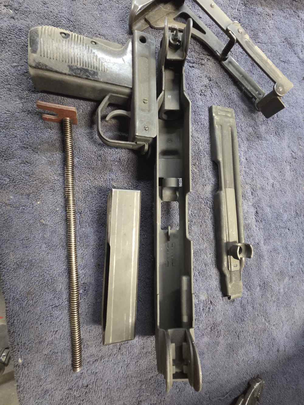 Uzi semi auto receiver 9mm  century arms . -img-2