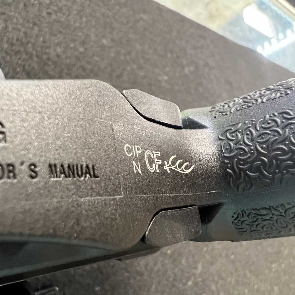 Heckler & Koch VP9F OR 9MM 4.5’’BRL Used W/Box & Extras! -img-19