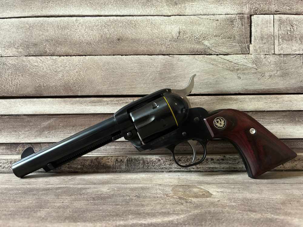 NIB RUGER NEW VAQUERO 45 COLT 5.5" 6-RD REVOLVER IN STOCK READY TO SHIP-img-11