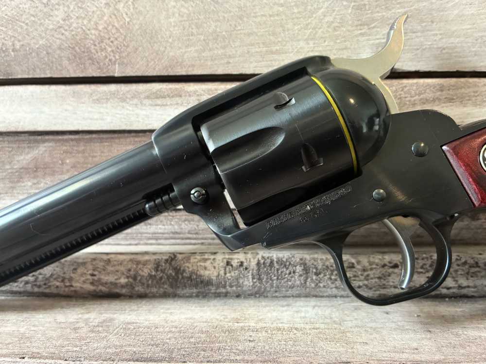 NIB RUGER NEW VAQUERO 45 COLT 5.5" 6-RD REVOLVER IN STOCK READY TO SHIP-img-11