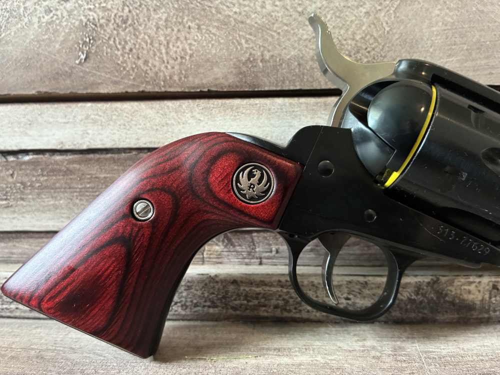 NIB RUGER NEW VAQUERO 45 COLT 5.5" 6-RD REVOLVER IN STOCK READY TO SHIP-img-4