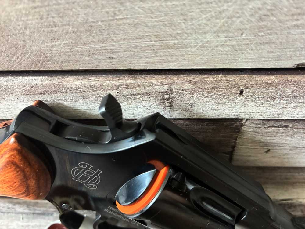 NIB HERITAGE ROSCOE 38SPL 2" FIXED BLACK WOOD In stock and ready to ship-img-6