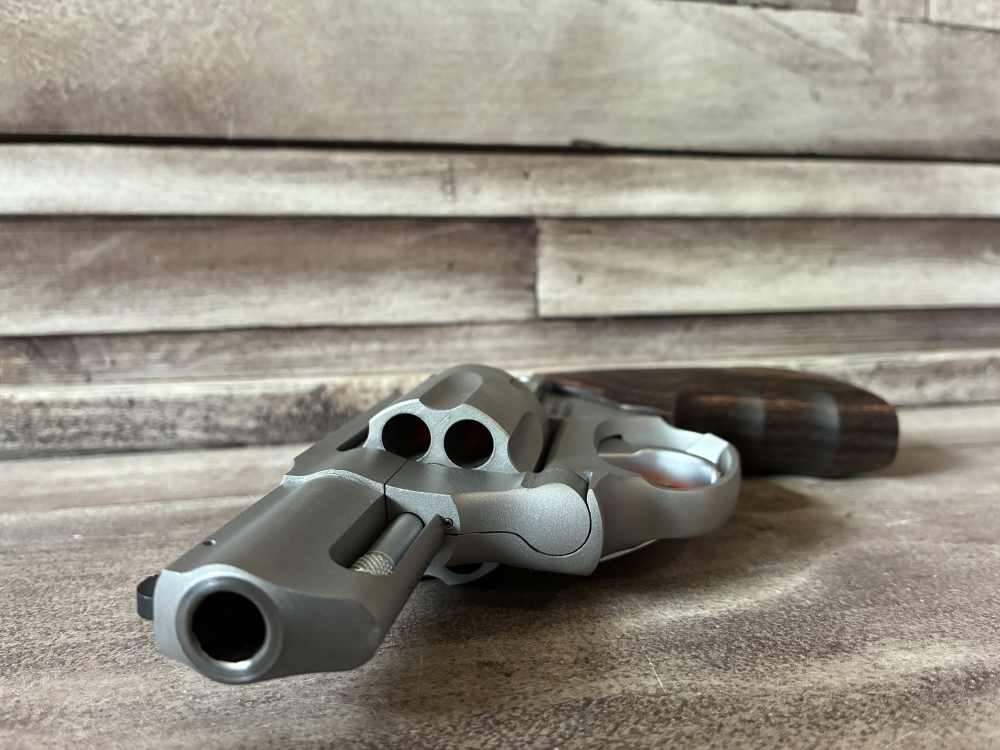 NIB Taurus TAURUS 856 38SPL 2" FS 6-SH STAINLESS WALNUT IN STOCK-img-10