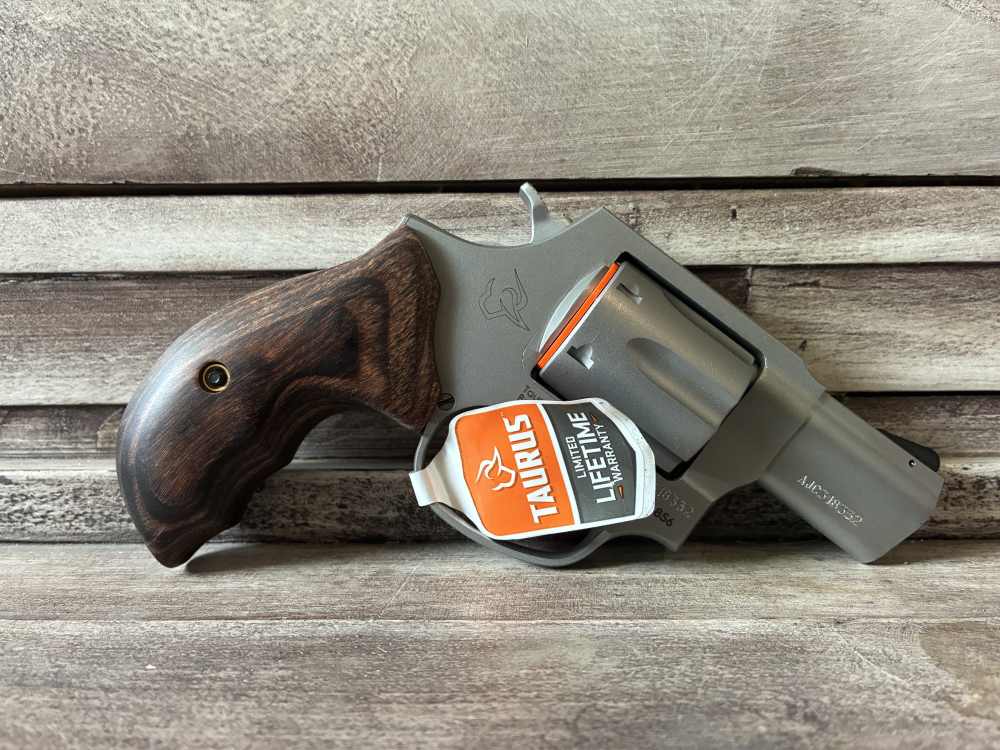 NIB Taurus TAURUS 856 38SPL 2" FS 6-SH STAINLESS WALNUT IN STOCK-img-2