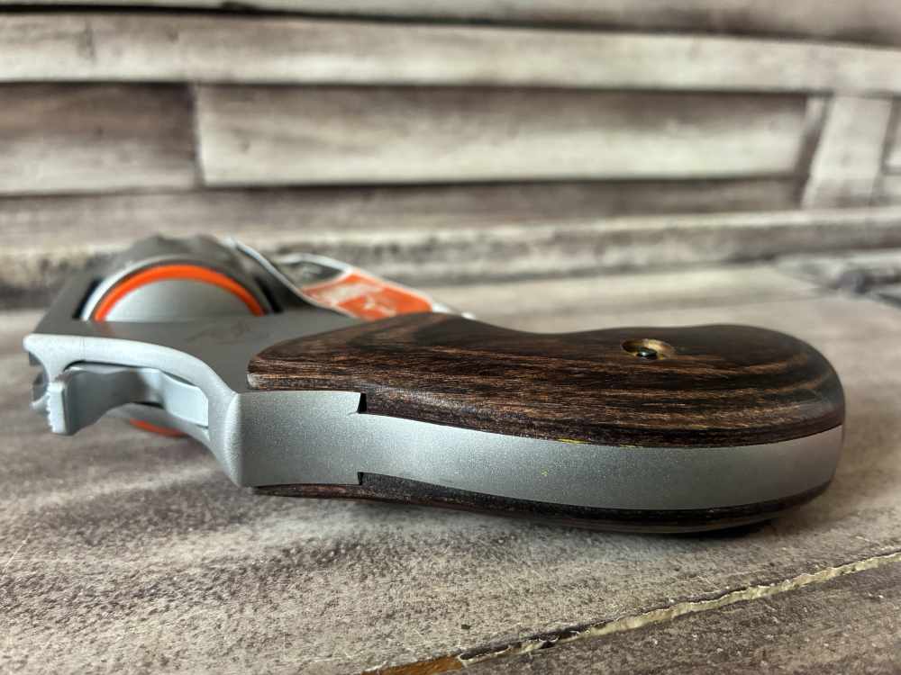 NIB Taurus TAURUS 856 38SPL 2" FS 6-SH STAINLESS WALNUT IN STOCK-img-11