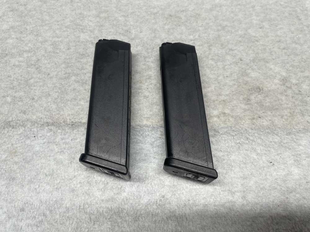 GLOCK 22 35 .40 S&W Magazines Factory 15 Round 40 Cal GEN3 2 QTY-img-1