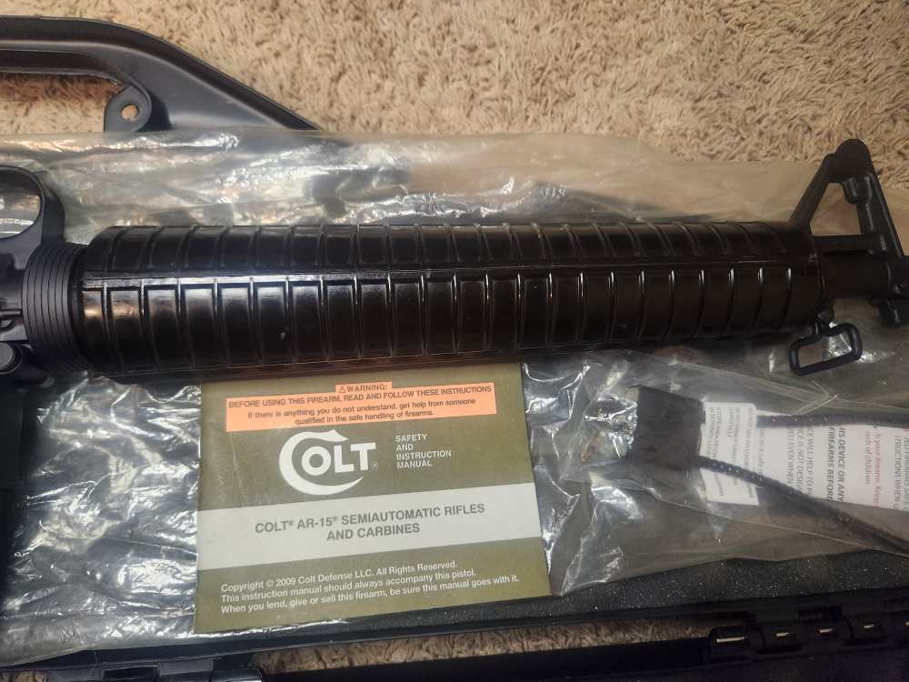 Colt Ar-15 A2 Hbar Sporter like New with hard case, manual-img-5