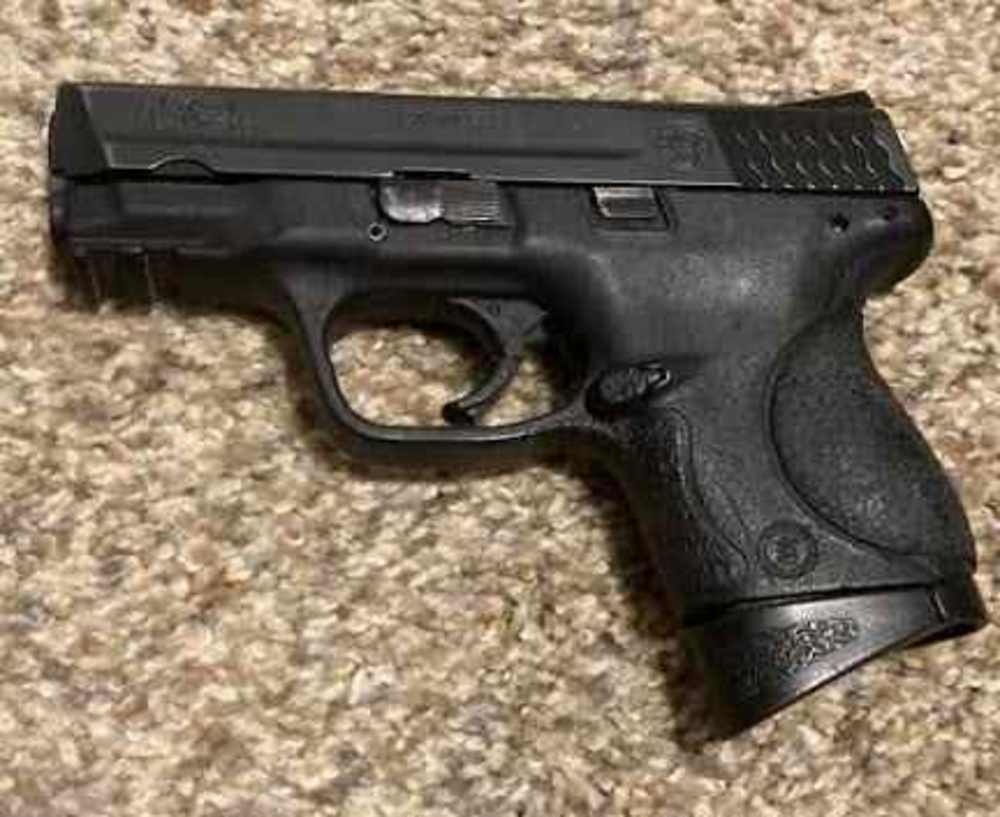 Smith & Wesson M&P 40 Compact-img-1