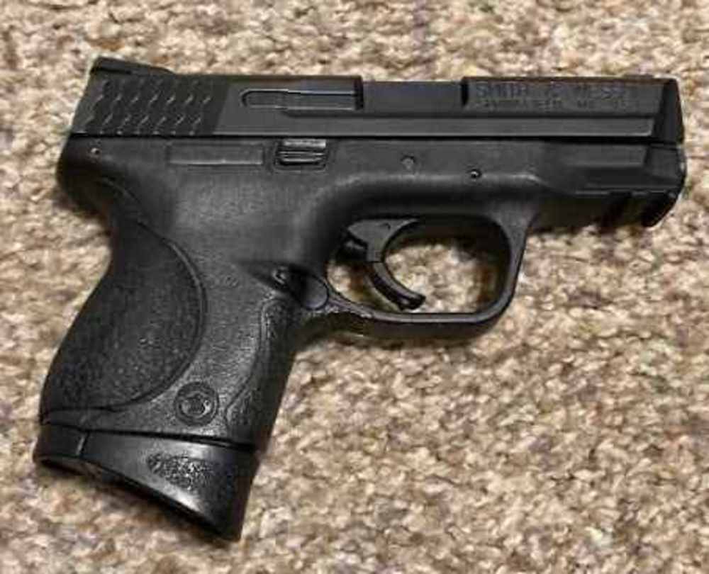 Smith & Wesson M&P 40 Compact-img-0