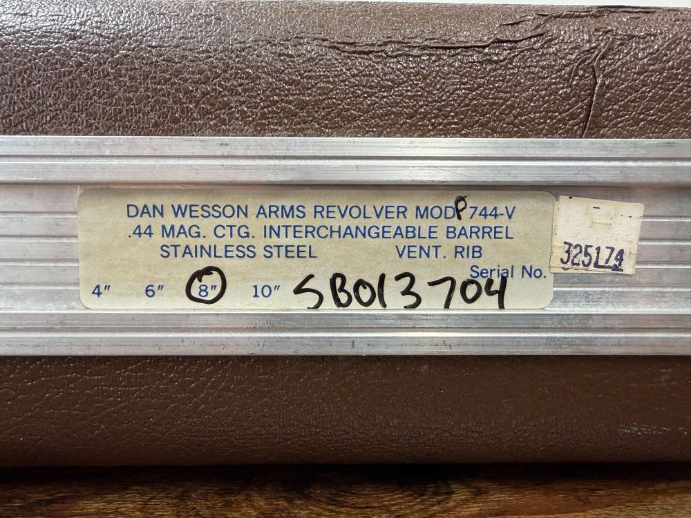 Dan Wesson Model 744-V .44 Mag Stainless Revolver Pac w/ Extra Barrel-img-3