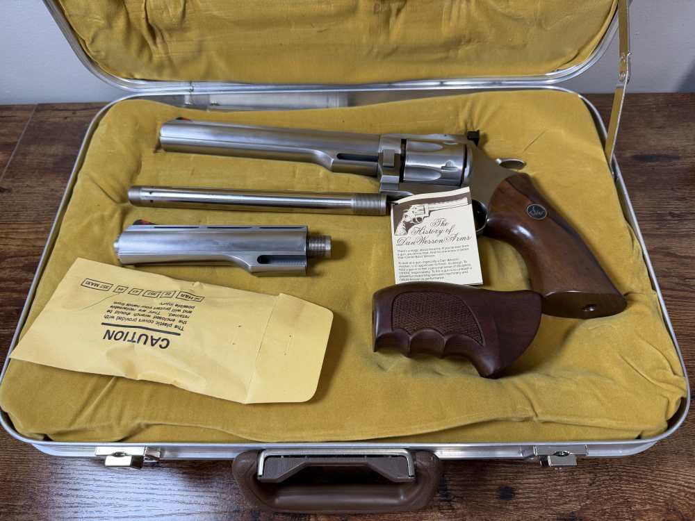 Dan Wesson Model 744-V .44 Mag Stainless Revolver Pac w/ Extra Barrel-img-2