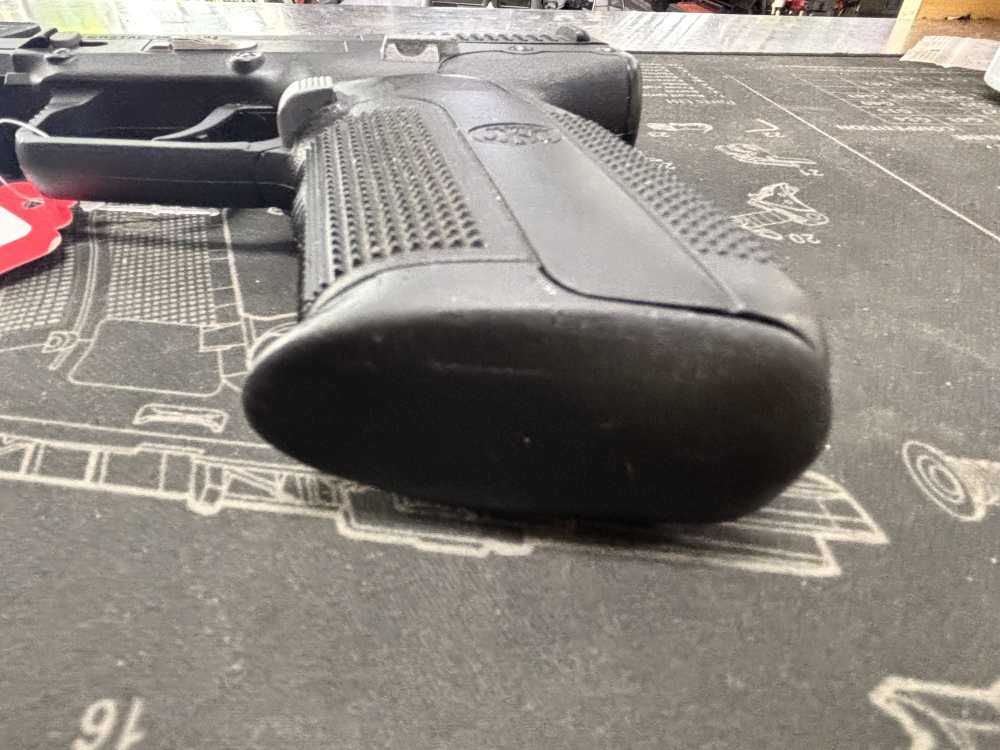 FNH five-seven Gen 1 4.75” 5.7x28mm 20rnd pistol 1 magazine -img-2