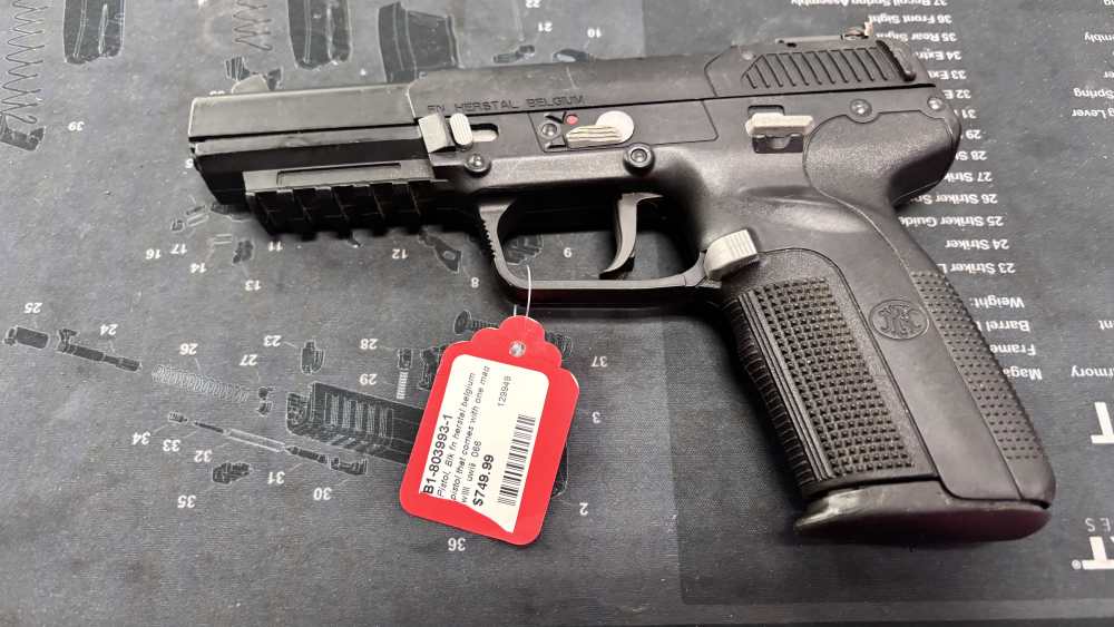 FNH five-seven Gen 1 4.75” 5.7x28mm 20rnd pistol 1 magazine -img-12