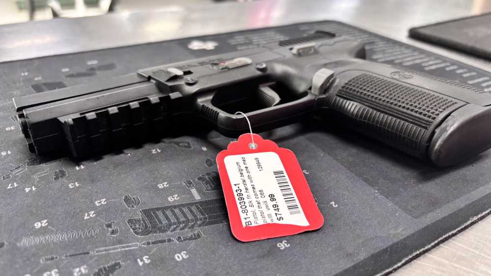 FNH five-seven Gen 1 4.75” 5.7x28mm 20rnd pistol 1 magazine -img-11