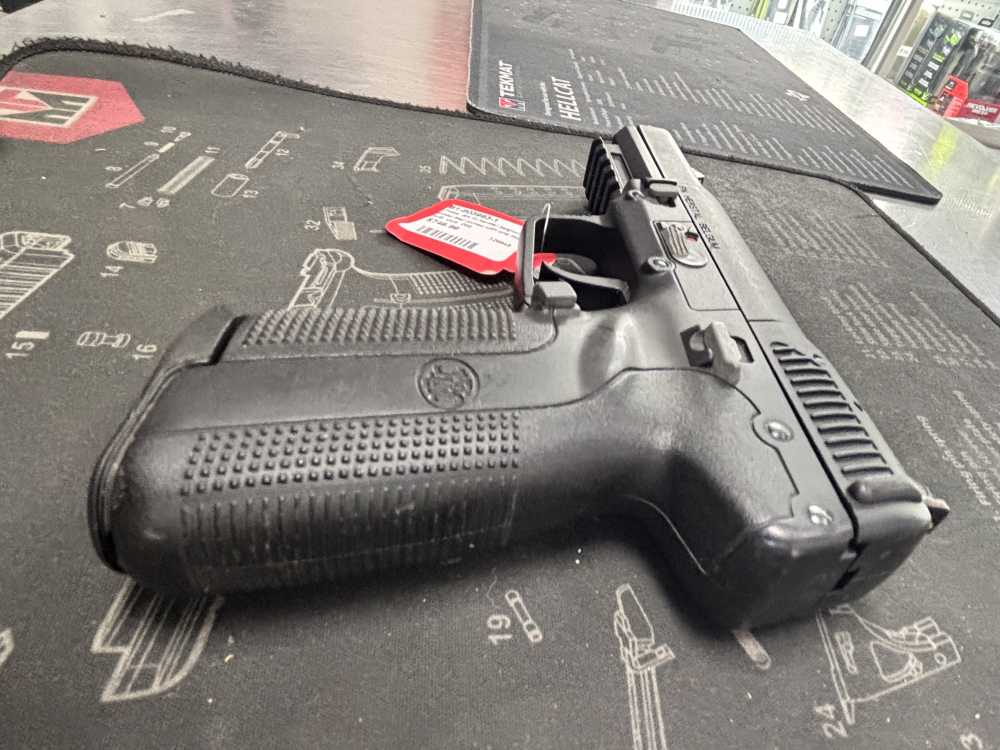 FNH five-seven Gen 1 4.75” 5.7x28mm 20rnd pistol 1 magazine -img-3