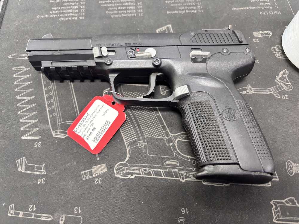 FNH five-seven Gen 1 4.75” 5.7x28mm 20rnd pistol 1 magazine -img-0