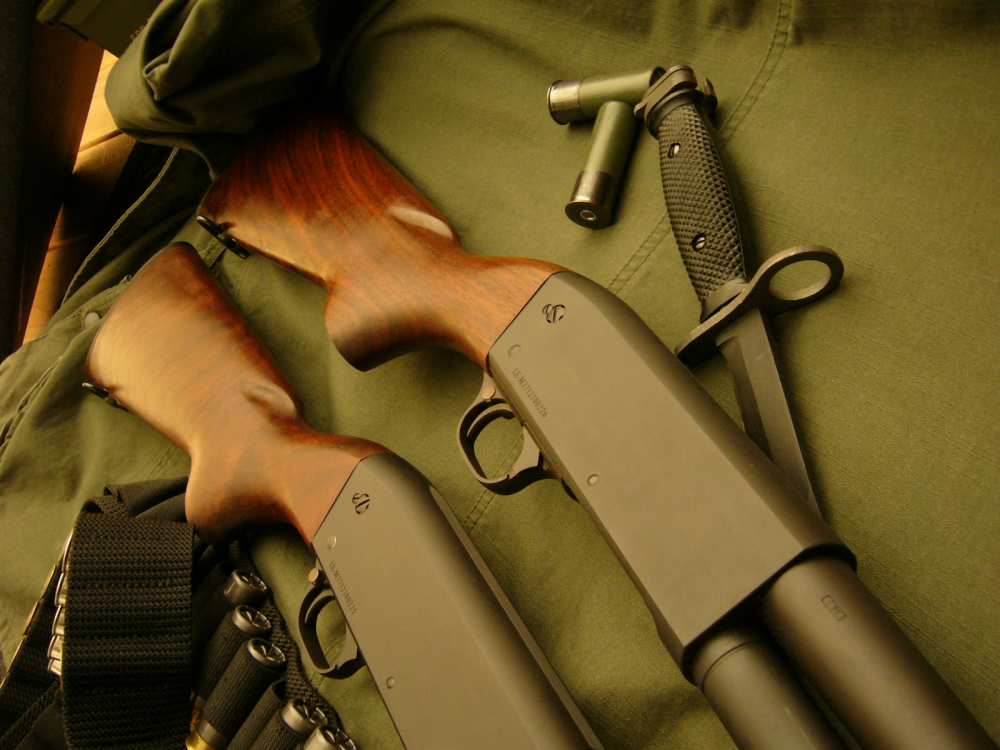 ITHACA M-37 M37 RIOT TRENCH LE 12 GAUGE MILITARY AMMO MODEL 37 ONE SHOTGUN -img-60