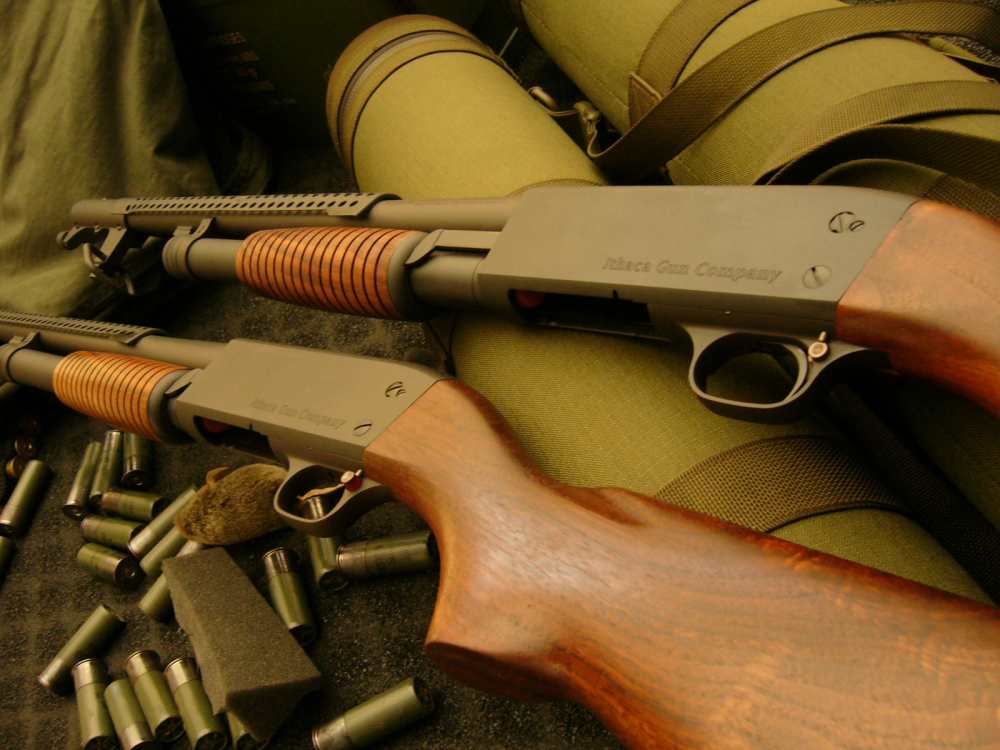 ITHACA M-37 M37 RIOT TRENCH LE 12 GAUGE MILITARY AMMO MODEL 37 ONE SHOTGUN -img-23