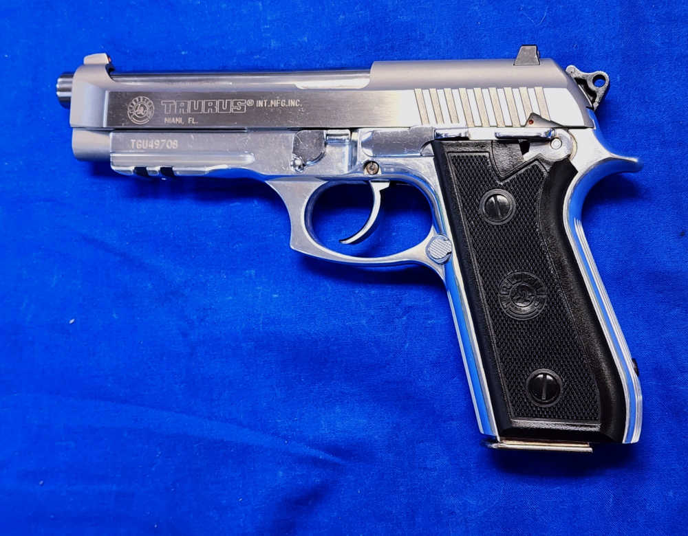 MINT TAURUS PT 92 AFS 9MM 5" STAINLESS W/ 3 17-RD MAGS STAINLESS -img-1