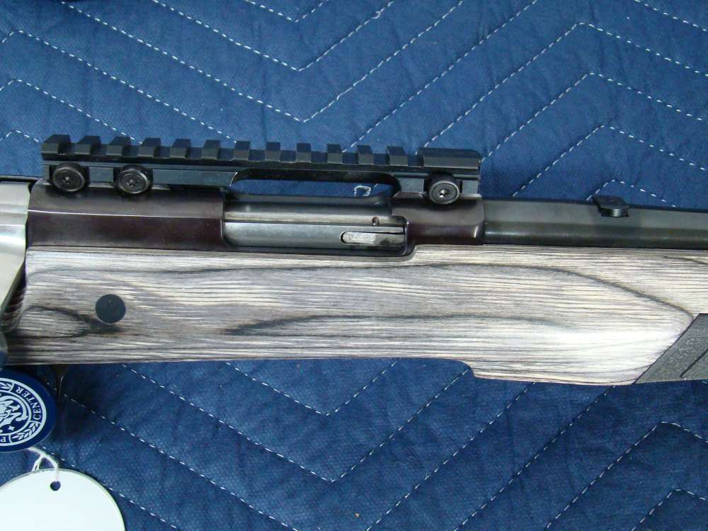 Ruger 77/44  threaded  44 magnum-img-3