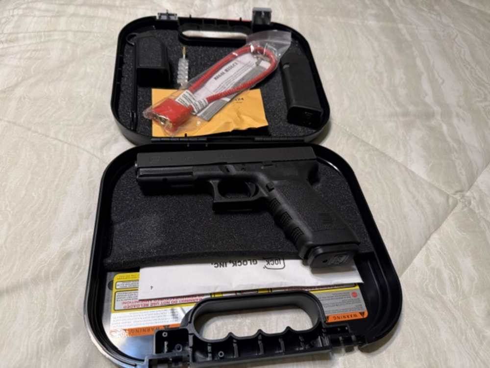 GLOCK 21 GEN3 SF G21 45ACP NIB-img-0