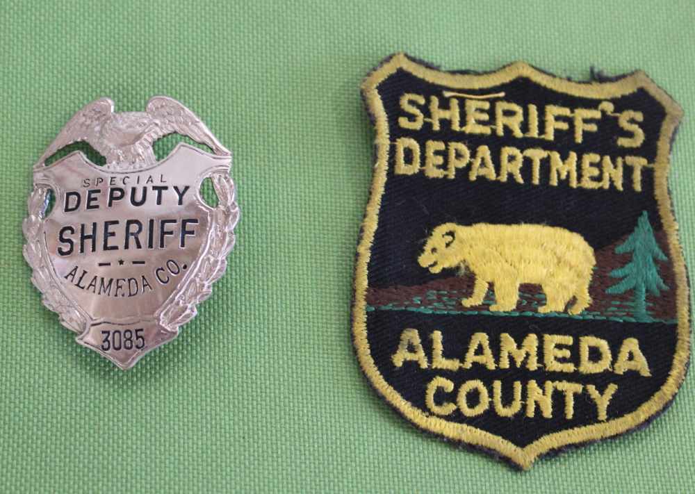Vintage Alameda Co Calif Special Deputy Sheriff BADGE & SHERIFF'S PATCH-img-0