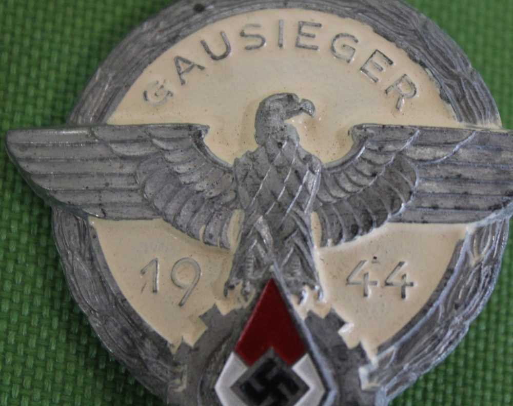 German WWII GAUSIEGER 1944 HJ Sports Badge WX-img-1