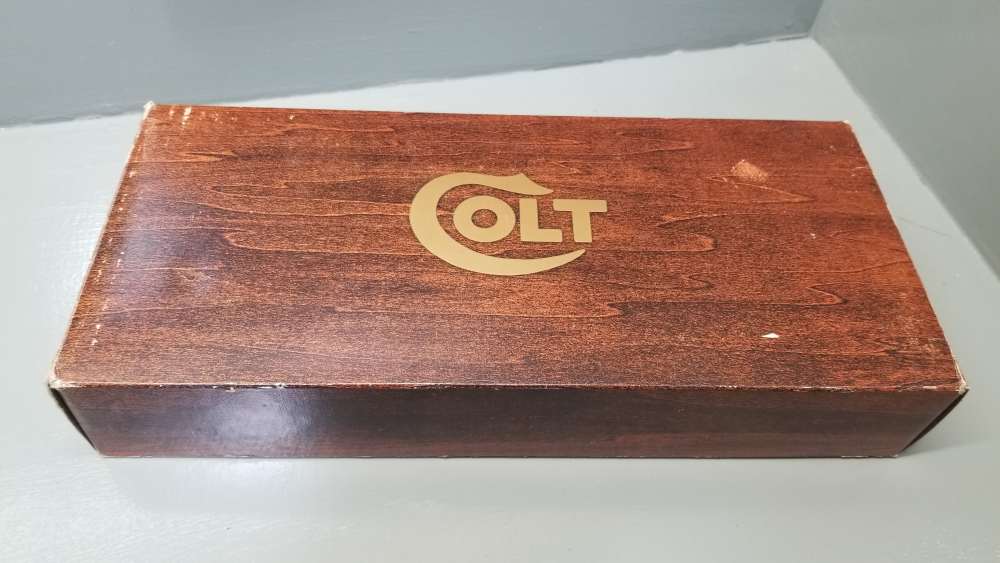1977 3rd Gen Colt Single Action Army .45lc 7.5" Nickel W/Display Case WOW! -img-38