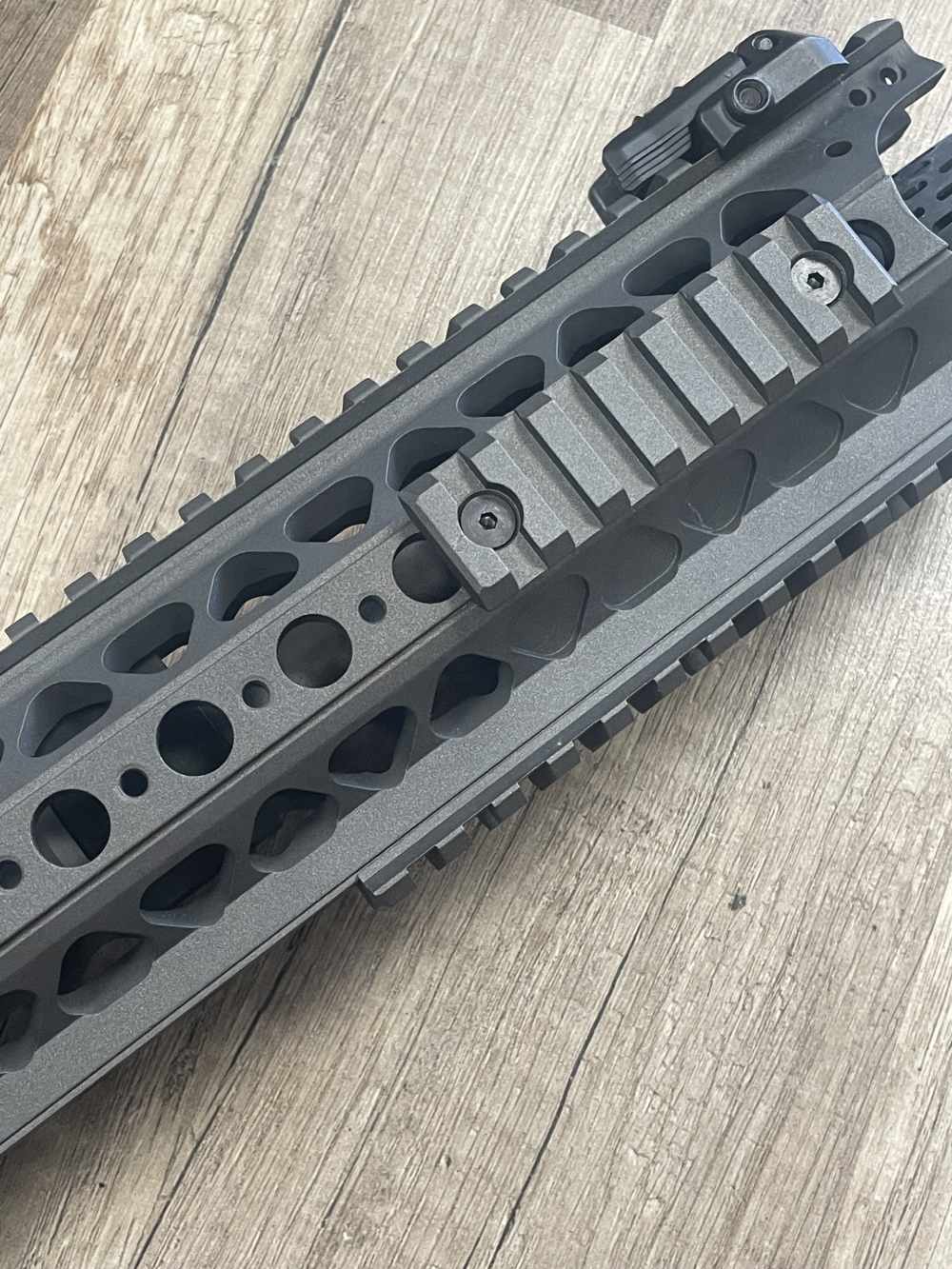SALIENT ARMS SAI-T1 SAI GRY 5.56 AR15 US OPTICS SR-8C 1X8  REDUCED MUST GO!-img-5