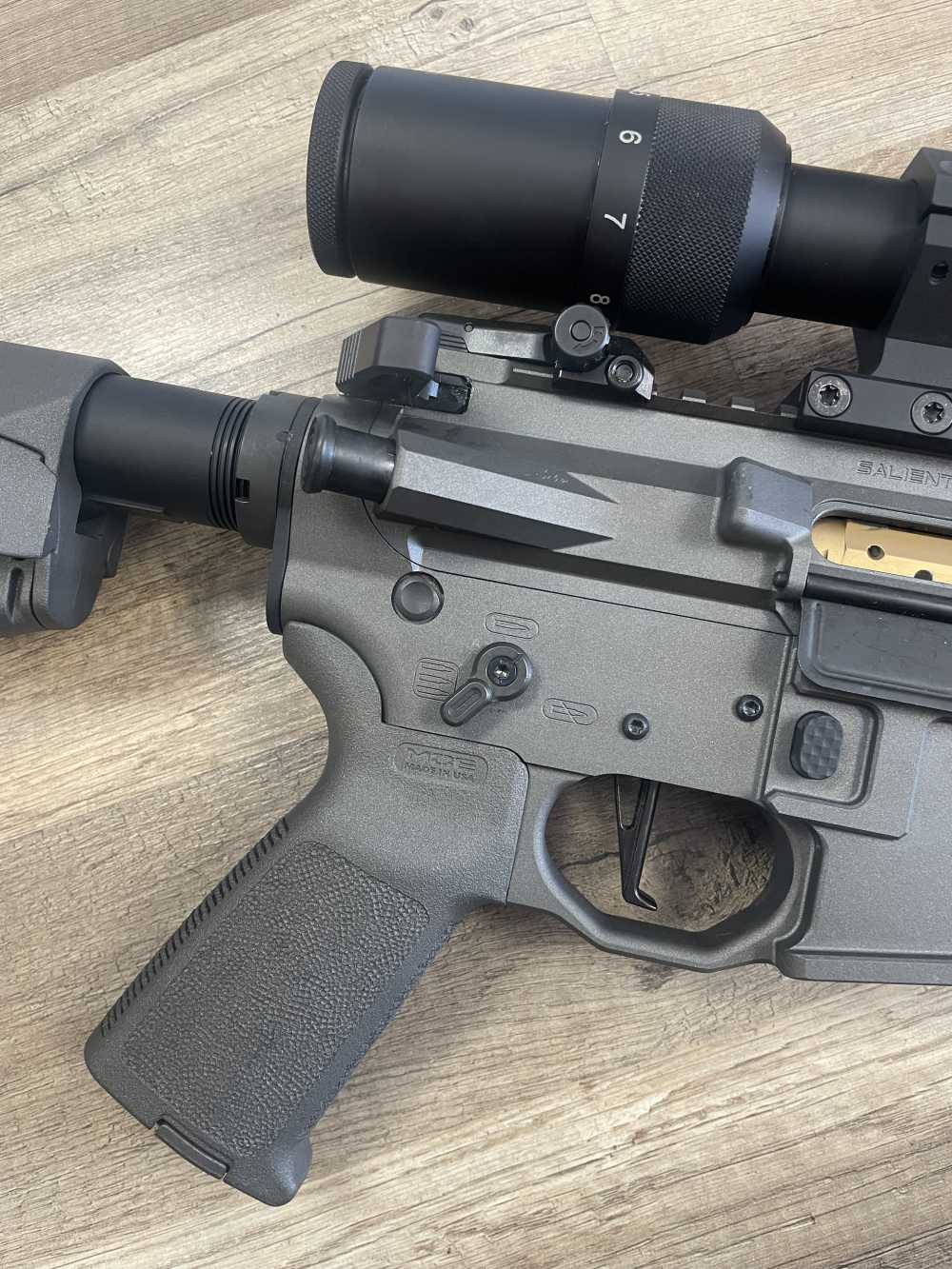 SALIENT ARMS SAI-T1 SAI GRY 5.56 AR15 US OPTICS SR-8C 1X8  REDUCED MUST GO!-img-2