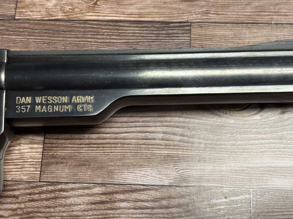 DAN WESSON MODEL 14-2 W/ 6 INCH BARREL 357 MAGNUM. NO RESERVE -img-9