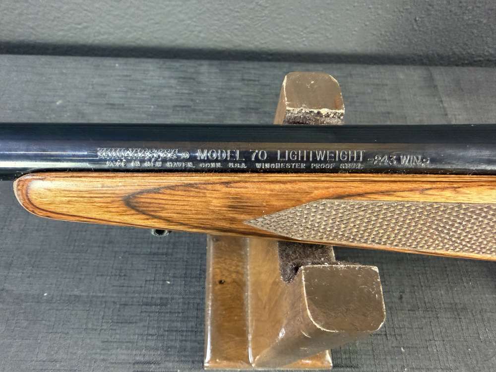 Winchester Model 70 Lightweight .243 Winchester 1988 Production Laminate -img-8