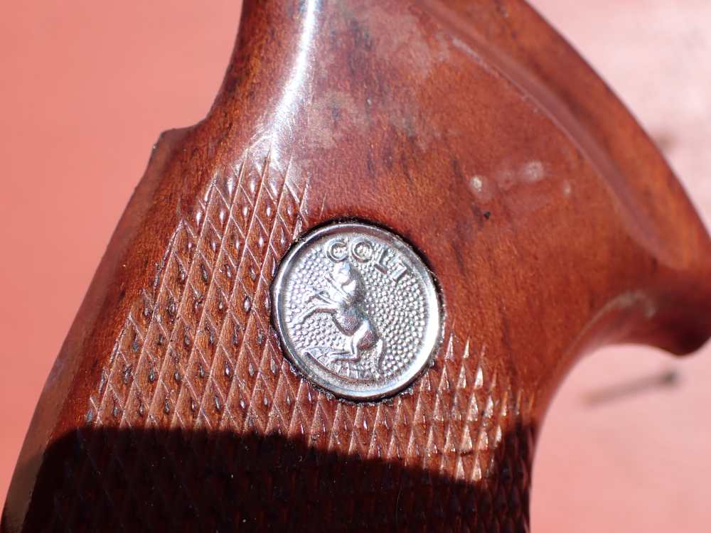 COLT TROOPER MK III FACTORY REVOLVER TARGET GRIPS WITH SCREW-img-16