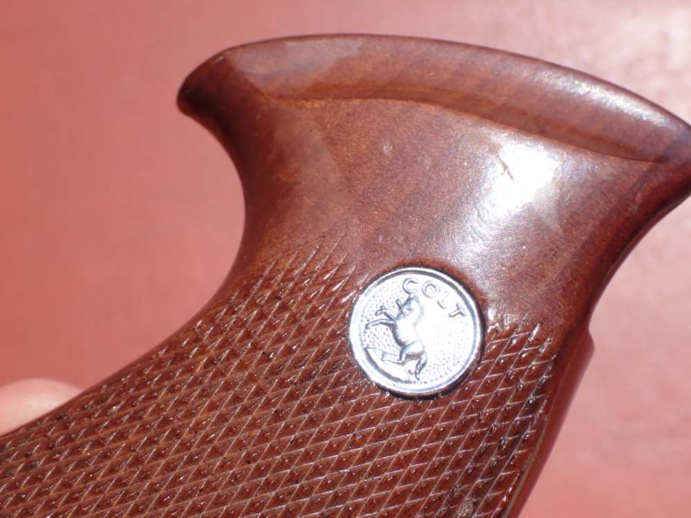 COLT TROOPER MK III FACTORY REVOLVER TARGET GRIPS WITH SCREW-img-17
