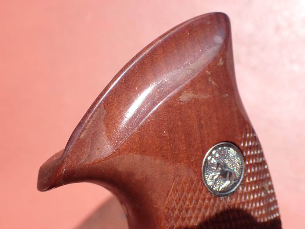 COLT TROOPER MK III FACTORY REVOLVER TARGET GRIPS WITH SCREW-img-19