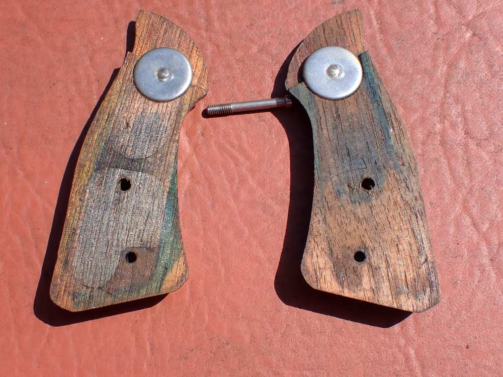 SMITH & WESSON MODEL J FRAME SQUARE BUTT FACTORY GRIPS WITH SCREW-img-3