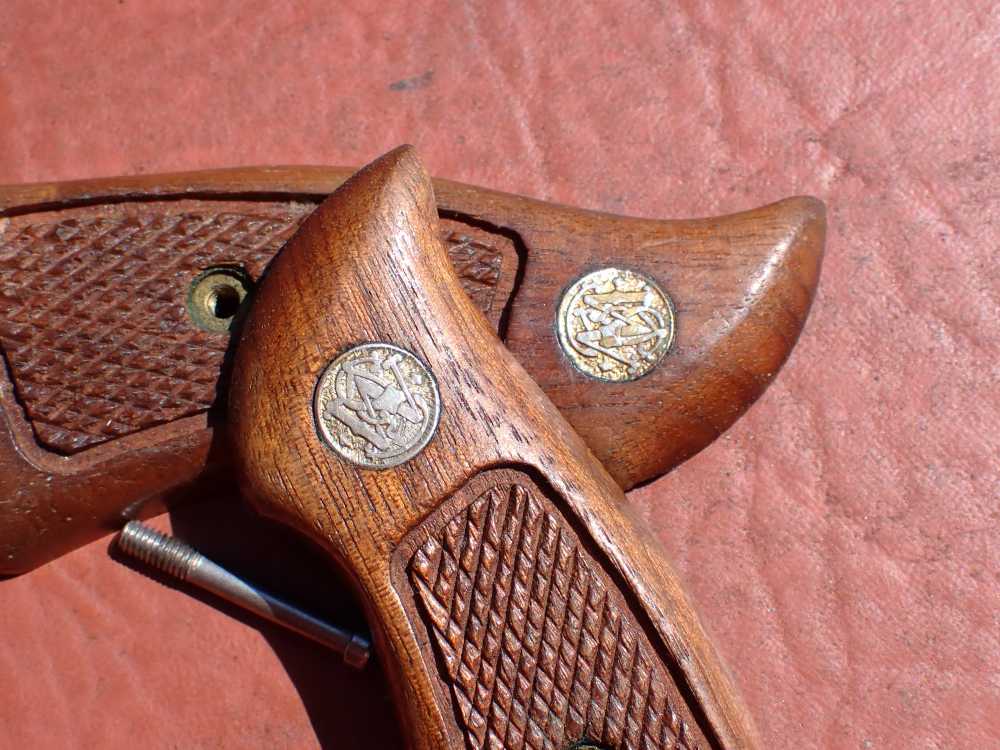 SMITH & WESSON MODEL J FRAME SQUARE BUTT FACTORY GRIPS WITH SCREW-img-15