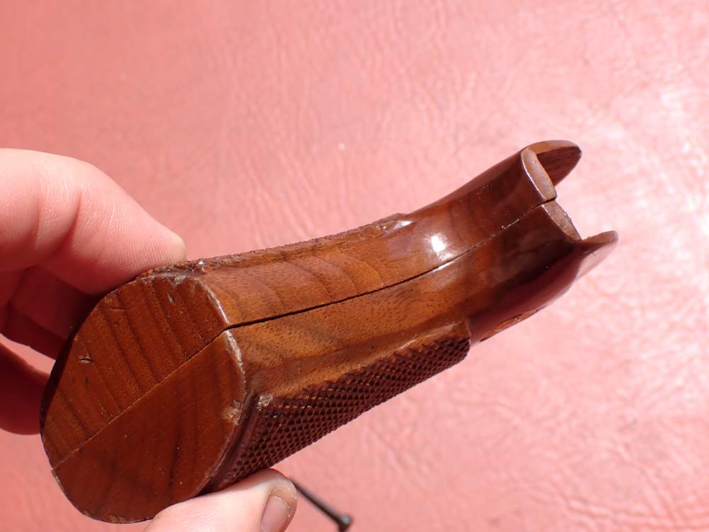 COLT PYTHON FACTORY REVOLVER CHECKERED WOOD GRIPS WITH SCREW (VERY NICE)-img-24