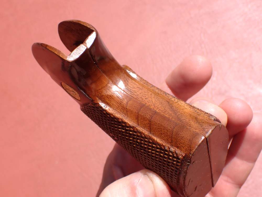 COLT PYTHON FACTORY REVOLVER CHECKERED WOOD GRIPS WITH SCREW (VERY NICE)-img-15