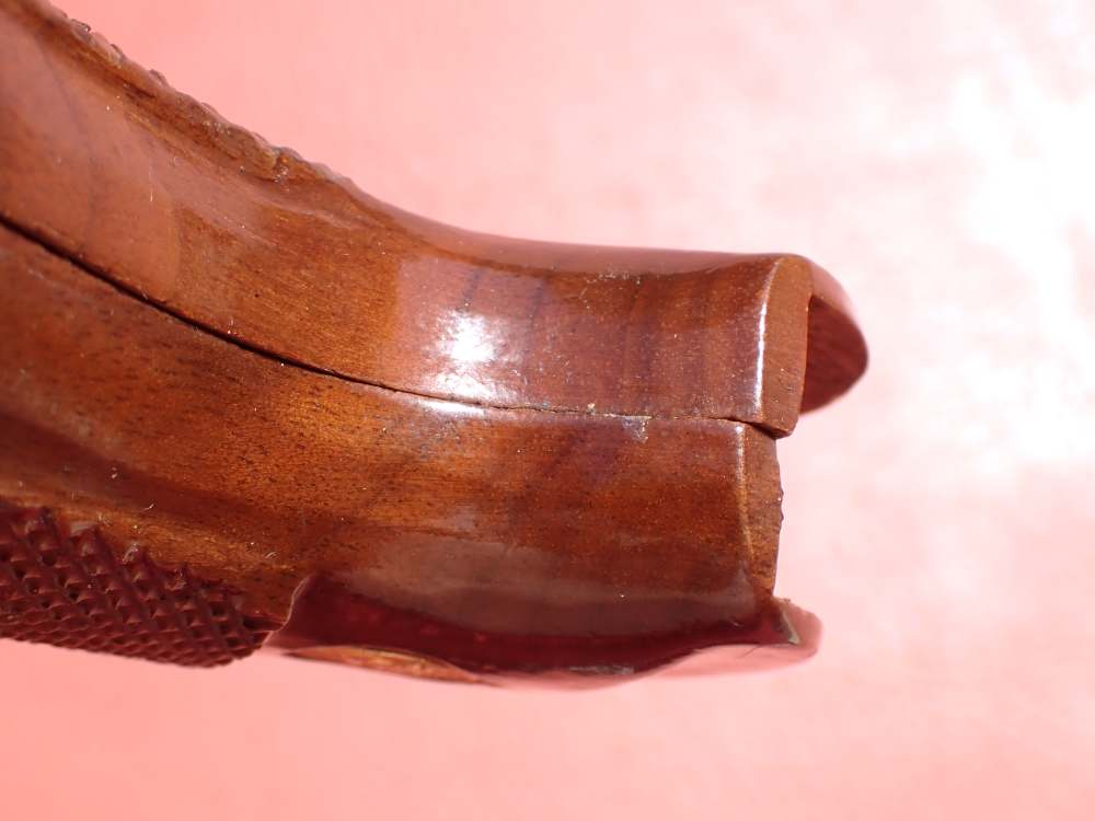 COLT PYTHON FACTORY REVOLVER CHECKERED WOOD GRIPS WITH SCREW (VERY NICE)-img-25