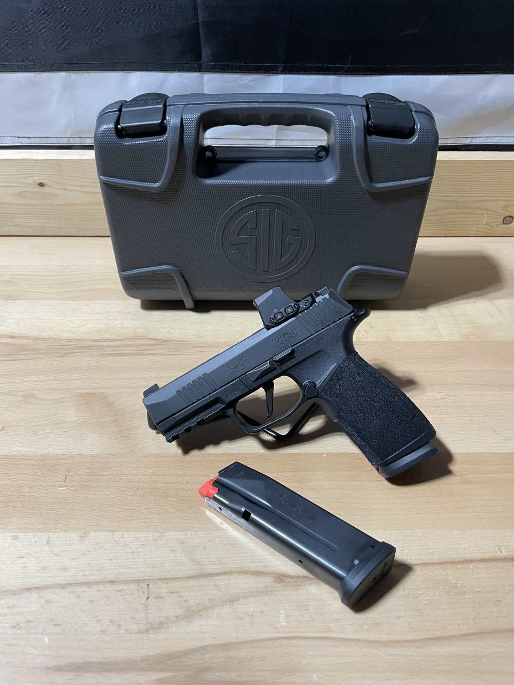Sig Sauer P365 X-Macro w Sig Romeo X Optic LNIB-img-0