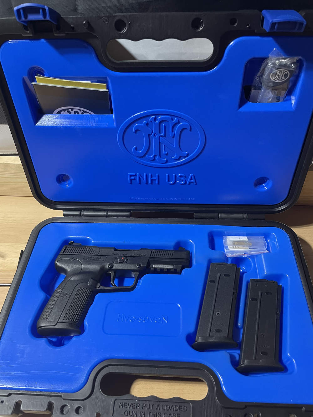 FNH 5.7 LNIB-img-0