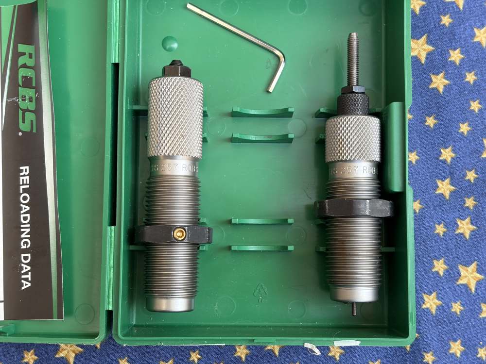 RCBS .257 Roberts  two-die set with Bonus Shell Holder-img-1