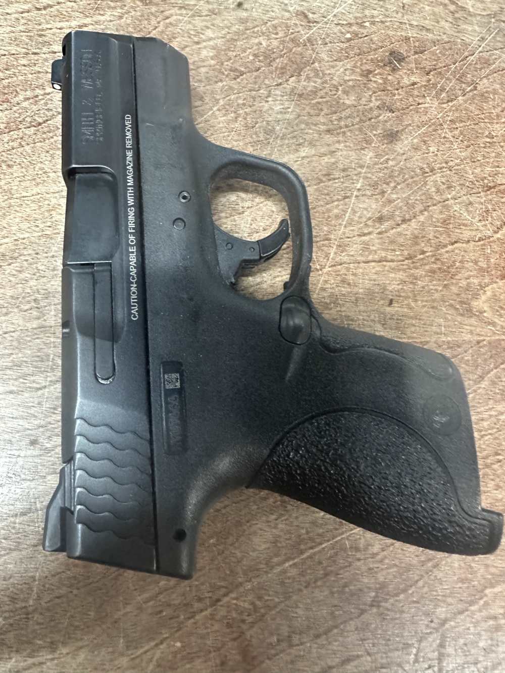 Smith & Wesson M&P 9 Shield -img-4