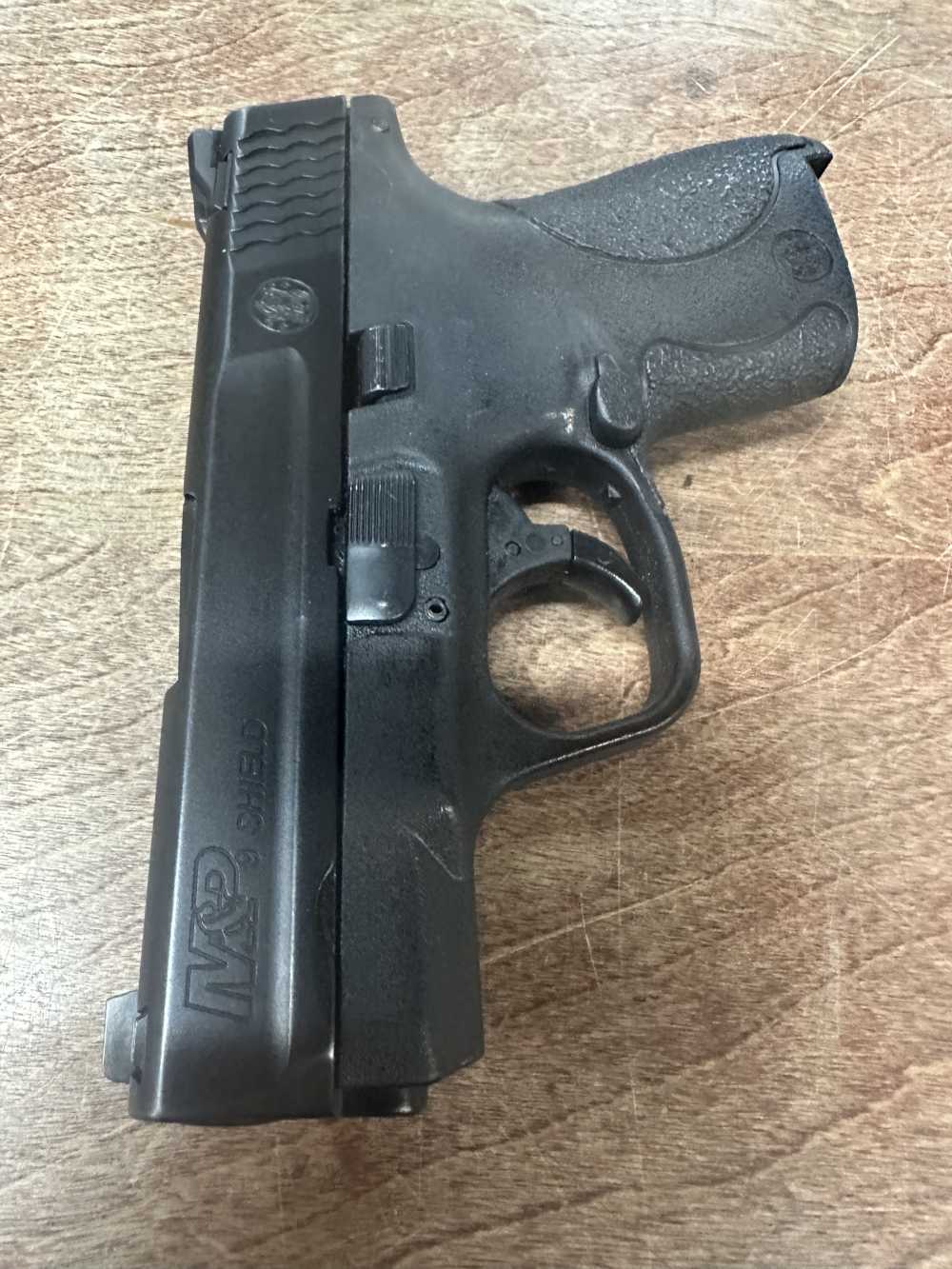 Smith & Wesson M&P 9 Shield -img-5