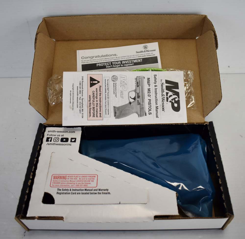 Smith & Wesson M&P9 M2.0 Compact 4" Barrel 15 Rd. No Thumb Safety - 11683 -img-12